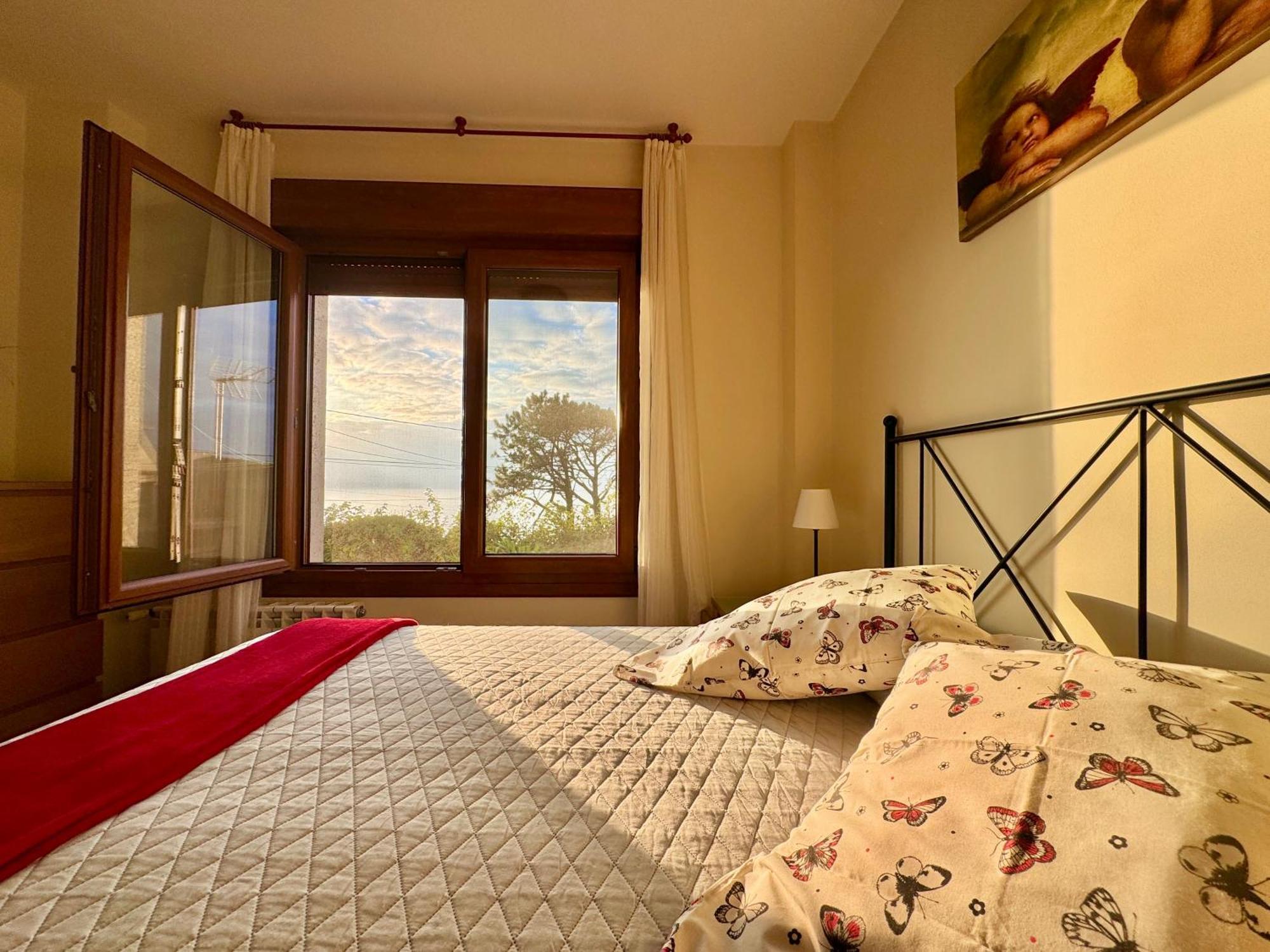 Rooms Peregrinos B Casa Alicia Rosal Exterior photo